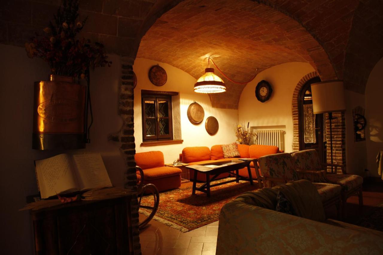Sassi Bianchi Guest House Sensano ภายนอก รูปภาพ