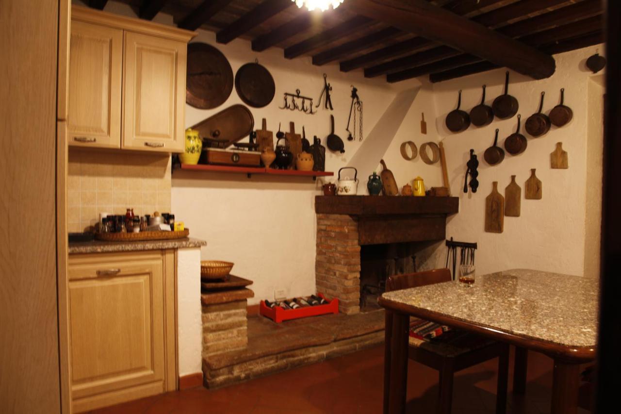Sassi Bianchi Guest House Sensano ภายนอก รูปภาพ